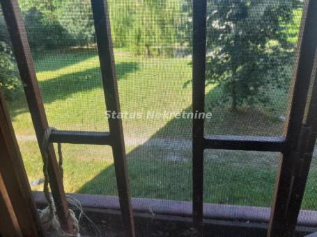 Novo Naselje-Jednoiposoban stan 52 m2 na visokom Prizemlju i mirnom kraju--065/385 8880