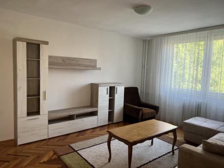 3-soban stan, 70 m2, TC Roda