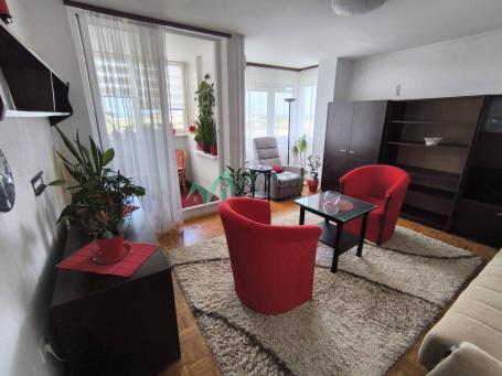 Izdavanje, Stan, 72m2 , Novo Naselje