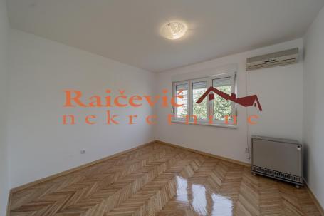 SAVSKI VENAC SENJAK 66m2 , 2T , 206500e