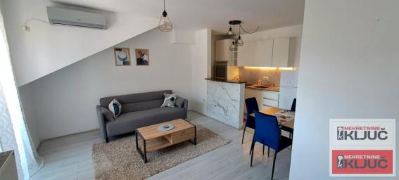 CENTAR, 56m2, Dvoiposoban, Renoviran, Namešten