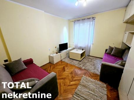 NOVI SAD - ZELEZNICKA STANICA - 31. 00 m2