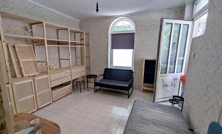 Filmski Grad, Arčibalda Rajsa, Lokal adaptiran u garsonjeru ..