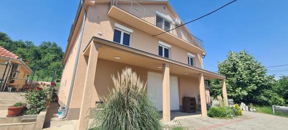 NOVI BEOGRAD SURCIN 300m2 , 2000e