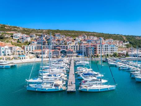 Prostran jednosoban stan sa pogledom na more, Luštica bay