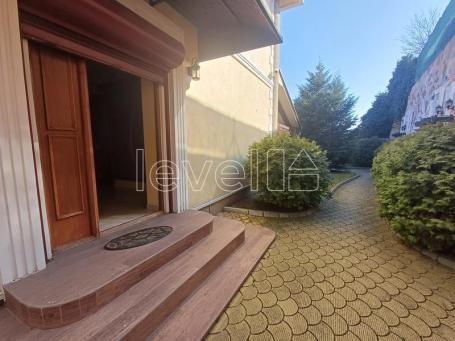 TITEL - CENTAR - 194. 00 m2