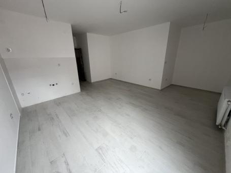 Novi Sad, Centar. NOVA GARSONJERA U STROGOM CENTRU GRADA - PEŠAČKA ZONA. Stan se nalazi u novoj zgra