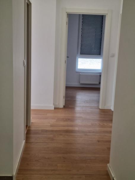 NOVI SAD - CARA DUŠANA - 83. 00 m2