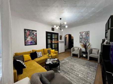 Zemun, Mozerova, 3, 0, 71m2, kompletno sređen