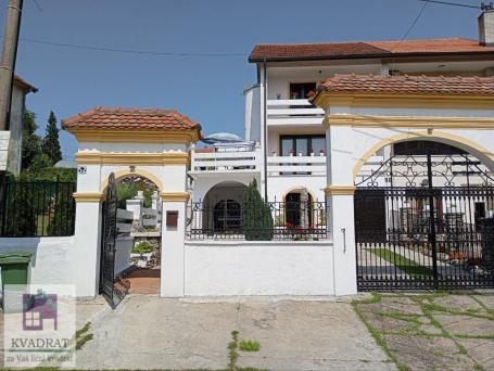 Kuća 300m2, 7 ari placa, Mala Mostanica, Obrenovac (NAMEŠTENO) - 215 000€