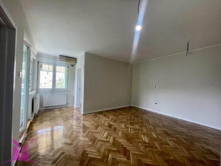 *Novi Sad - Grbavica *