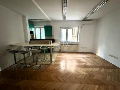 Odličan poslovni prostor u centru grada