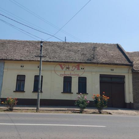 Srbobran, Salonski stan sa lepim dvorištem - kaokuća ili poslovni prostor