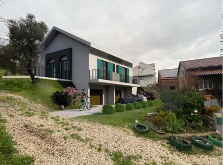 Stambeni objekat u izgradnji 185 m² + garaža 84 m² na atraktivnoj lokaciji u Tivtu – Luštica