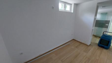 Kumodraž nov jednoiposoban uknjižen stan