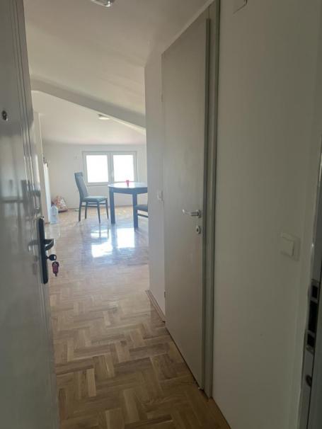 Dvosoban stan 45m2, u novogradnji, odlična lokacija, širi centar