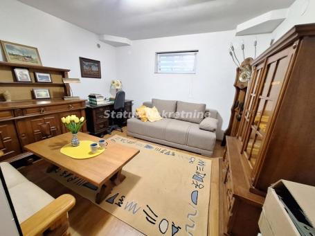 NAMEŠTEN DVORIŠNI STAN 52M2 KOD BULEVARA, FUTOŠKA ULICA, BLIZU PIJACE