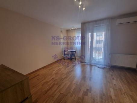 Kompletno renovirana garsonjera spremna za useljenje -28m2