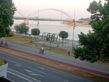 NOVI SAD - KEJ - 63. 00 m2