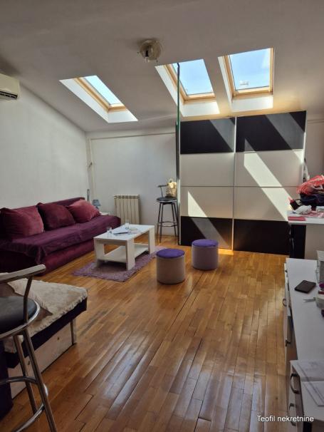 ZVEZDARA GRADSKA BOLNICA 35m2 , 400e