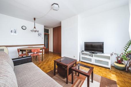 Zagreb, Vrapče, dvosoban stan NKP 43 m2