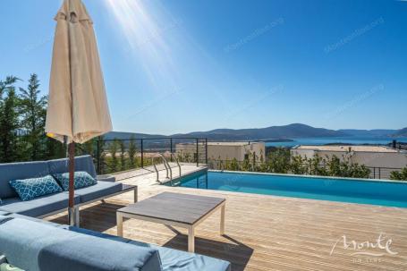 Nova luksuzna vila u modernom stilu u Kavcu, Tivat