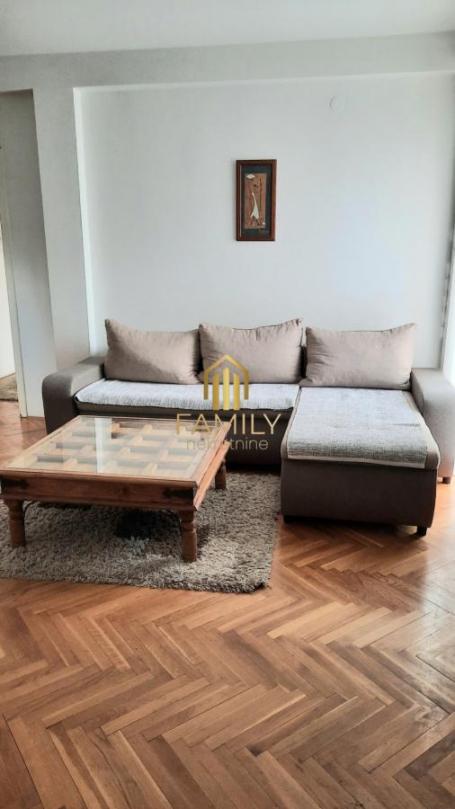 Komforan dvoiposoban stan u centru, 62m², novija gradnja – terasa, lift, depozit