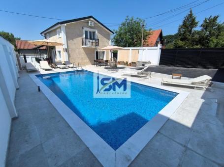 Barajevo, LUX kuća sa bazenom, 147m2
