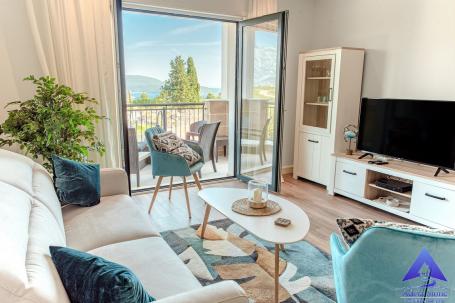 Prodaja, Stan, 64m2 , Tivat