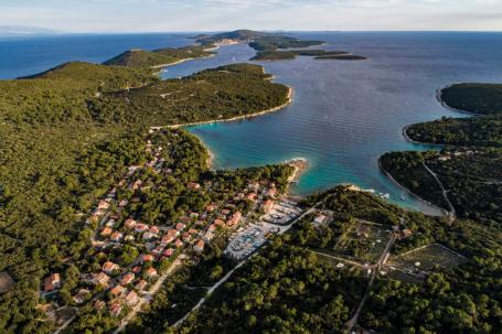Mali Lošinj - Građevinsko zemljište, 1903 m2