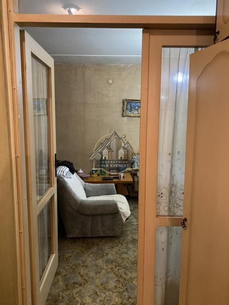 Novi Beograd, uknjižen 2. 5-soban stan u izvornom stanju