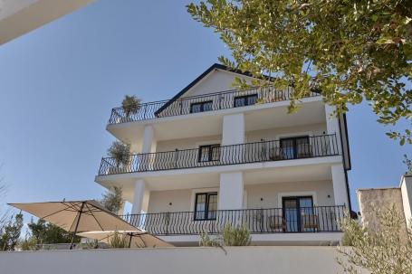 Nova Luksuzna Vila u Tivtu – 424 m²