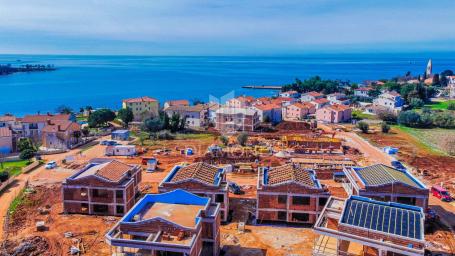 Lovrečica! Luksuzna villa u resortu na samo par koraka od mora!