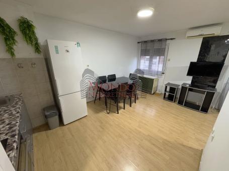 Jednoiposoban stan u blizini Medicinskog fakulteta i parka Sv. Save