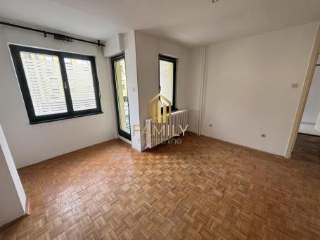 CENA SNIŽENA - Jednosoban stan 32m² na 1. spratu sa terasom