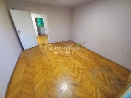 Voždovac, Kumodraška, 60m2, I, eg, prazan ID#1813