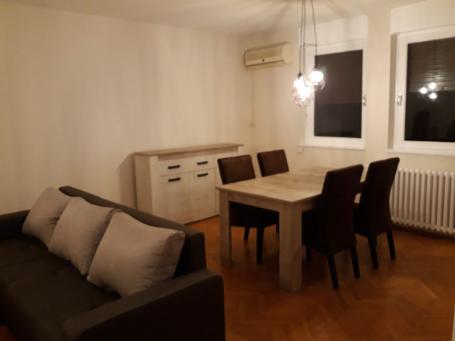 NOVI SAD - SAJAM - 64. 00 m2