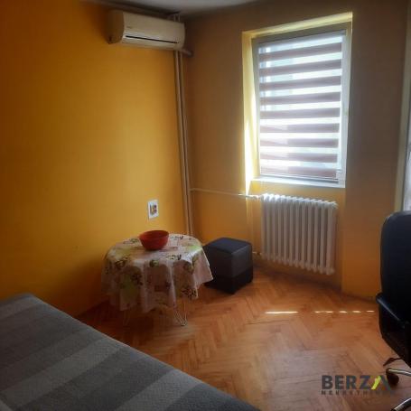 NAMEŠTENA GARSONJERA NA BULEVARU OSLOBOĐENJA