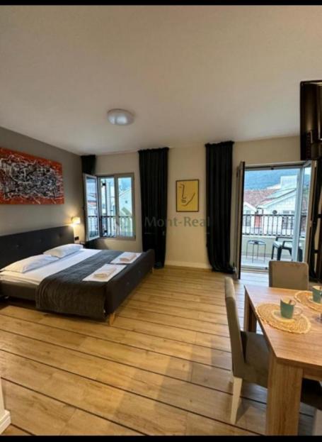Na prodaju – moderno opremljeni studio apartman u Budvi, S228BD