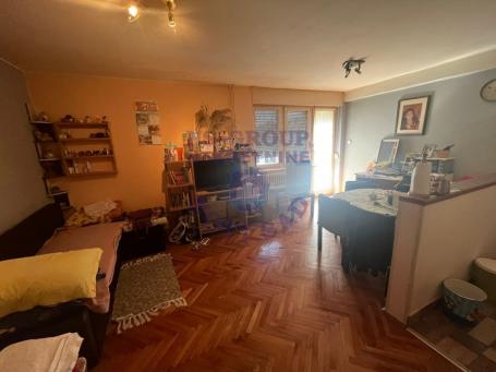 550717- Garsonjera na odlicnoj lokacji