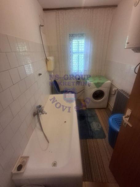 550684- Odlicna spratna kuca u Beocinu