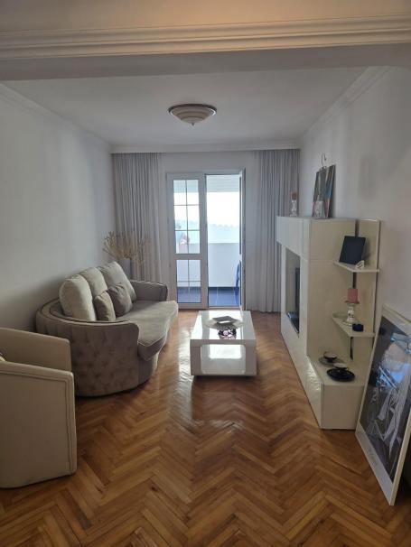 Dvosoban namesten stan 64m2, Podkosljun-Budva ( Na duzi period)