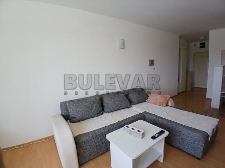 Izdaje se jednoiposoban stan u kompleksu Magdon, 42m2