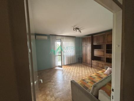 Novi Sad, Bulevar Oslobođenja - Četvorosoban stan na atraktivnoj lokaciji