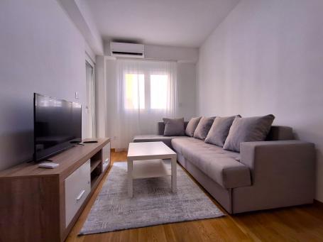 Jednosaoban namješten stan, 40m2, Pobrežje, Podgorica