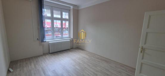 Izdaje se poslovni prostor – Spens, 60m² – 360€