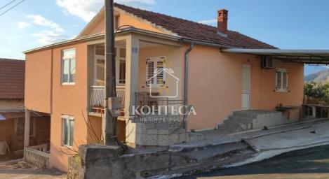 Porodična kuća 119m2, Marići - Tivat