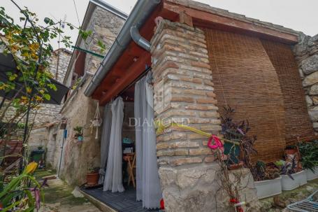 Rovinj, polovica kuće u povijesnoj jezgri 