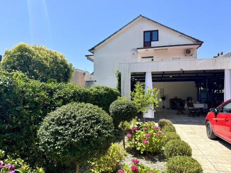 Izdavanje, Stan, 100m2 , Seljanovo