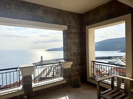 Prodaja, Stan, 131m2 , Tivat